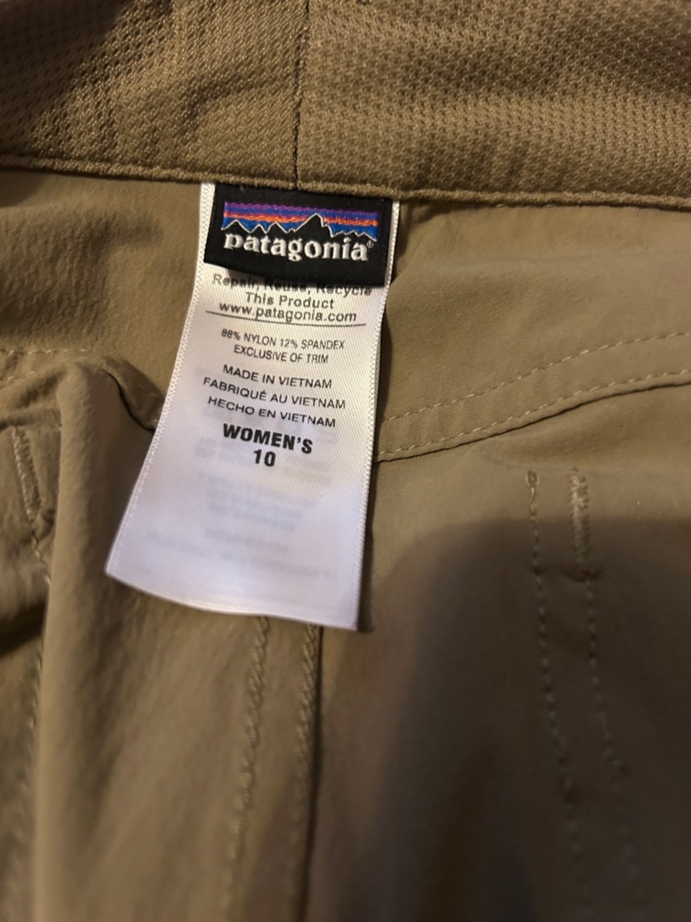 Patagonia Olive Tan Cargo Shorts for women size 10 almost new - Picture 4 of 7